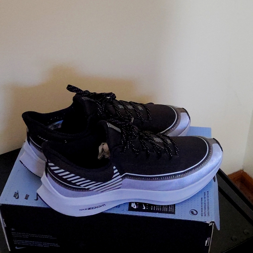 🔥RARE NIKE ZOOM WINFLO 6 SHIELD SIZE 10.5🔥